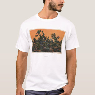 Camiseta Vista de los árboles de la yuca en el desierto de