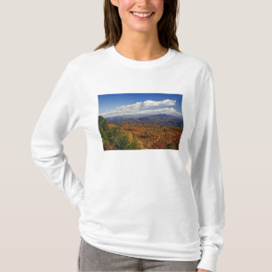 Camiseta Vista de otoño de las montañas del sur de los Apal