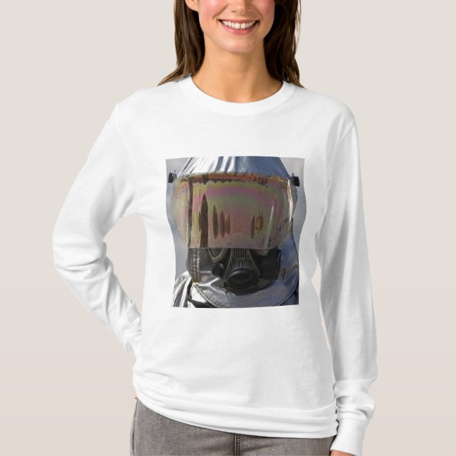 Camiseta Vista de primer plano de un bombero (Anverso)