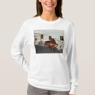 Camiseta Vista de un cuarto con un piano de cola