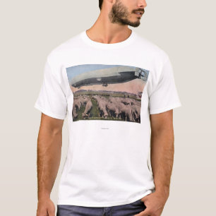 Camiseta Vista de un dirigible no rígido del zepelín sobr