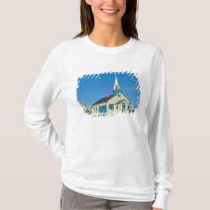Camiseta Vista de una iglesia azul y blanca en la tribu Den
