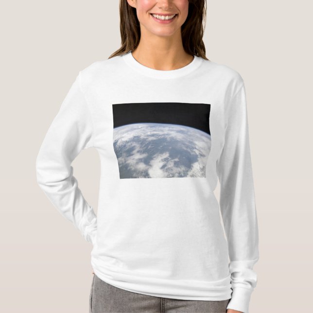 Camiseta Vista del planeta Tierra desde el espacio (Anverso)
