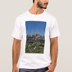 Camiseta Vista elevada de la ciudad con la Catedral de Sego