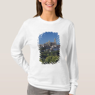 Camiseta Vista elevada de la ciudad con la Catedral de Sego