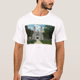 Camiseta Vista exterior de la capilla de la universidad de