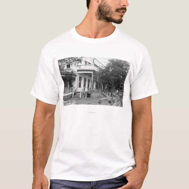 Camiseta Vista exterior de la taberna de Twana (Anverso)