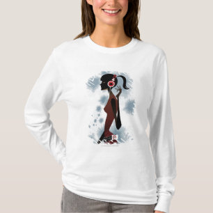 Camiseta Vista lateral de la música que escucha de la mujer