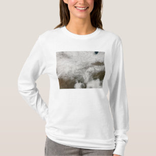 Camiseta Vista por satélite de una tormenta severa del