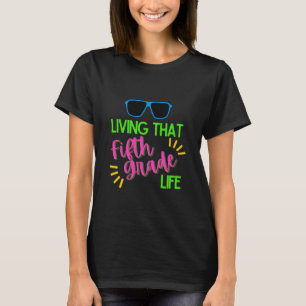 Camiseta Viviendo ese quinto grado de vida - Diseño de escu
