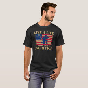 Camiseta vivir una vida digna de su sacrificio Día de los V