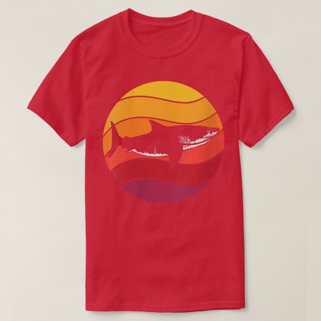 Camiseta VNeck estilo retro de tiburón femenino (Diseño del anverso)