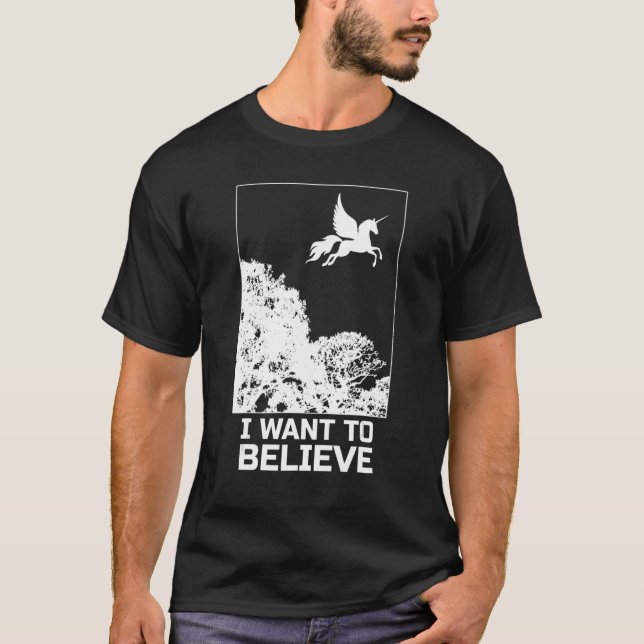 Camiseta Volando Unicornio Quiero Creer Alien De Uap (Anverso)