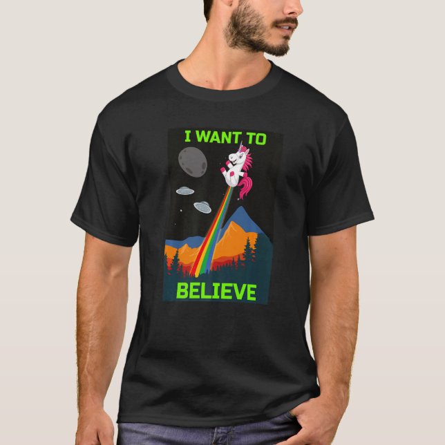 Camiseta Volando Unicornio Quiero Creer Alien De Uap (Anverso)