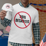 Camiseta Votar contra Ron DeSantis Florida Demócrata<br><div class="desc">Levántate contra el gobernador Ron DeSantis y sus políticas de odio en la política de Florida. Un rastrillo rojo en una camiseta política anti-DeSantis.</div>