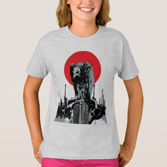 Camiseta Vulnerabilidad en coche vintage con sol rojo (Anverso)