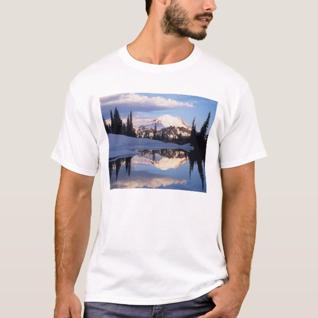 Camiseta WA, Monte Rainier NP, Monte Rainier y nubes (Anverso)