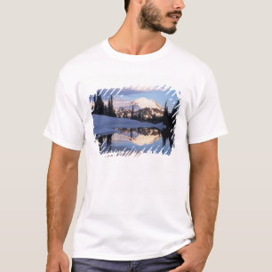 Camiseta WA, Parque Nacional Mt. Rainier, Mt. Rainier y nub