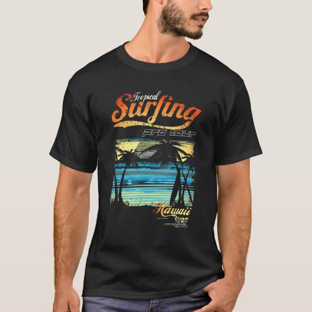 Camiseta Waikiki Surfing Beach Vintage Retro Hawaii (Anverso)