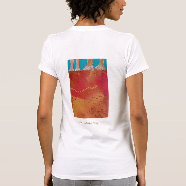 Camiseta Walking on Country Aboriginal print shirt (Reverso)