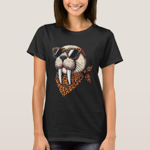 Camiseta Walrus usando animal de leopardo con bufanda usand