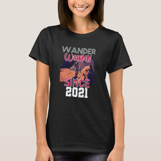 Camiseta Wander woman since 2021 (Anverso)