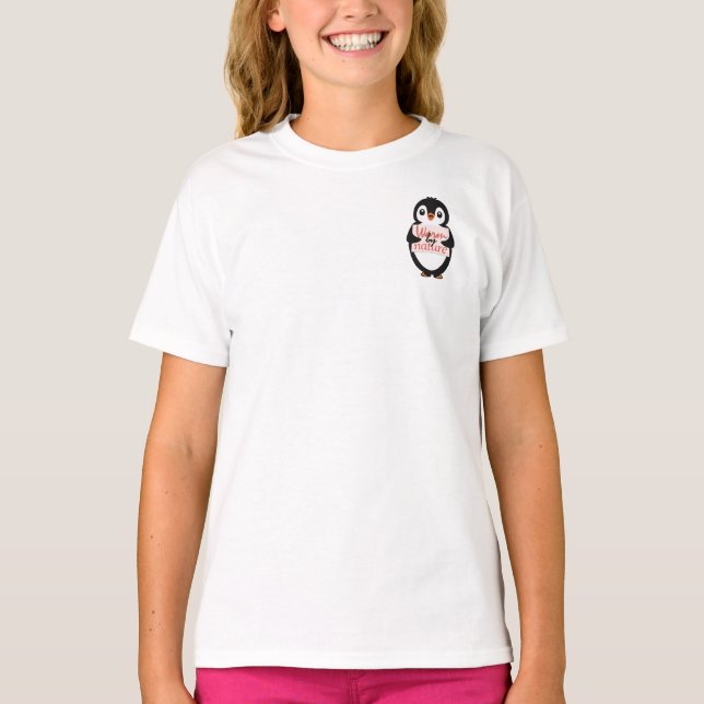 Camiseta Warm by nature: Adorable Penguin with Playful Text (Anverso)