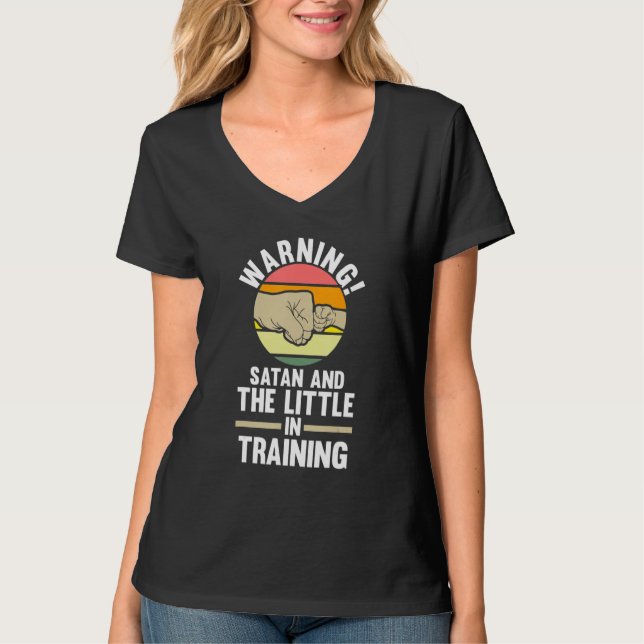 Camiseta warning satan and the little in training father (Anverso)