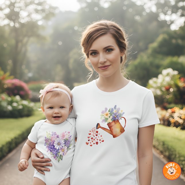 Camiseta Watercolor Floral Watering Can Matching Mommy LS (Subido por el creador)