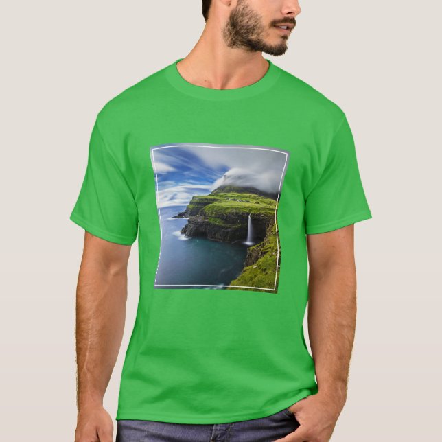 Camiseta Waterfalls | Faroe Islands, Denmark (Anverso)
