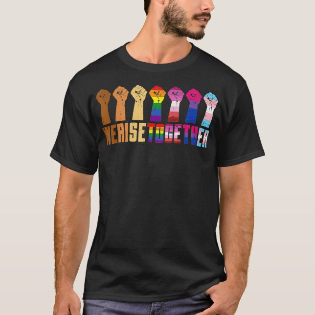 Camiseta We Rise Together Black Pride BLM LGBT Raised Fist  (Anverso)
