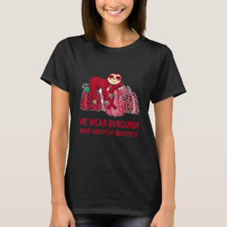 Camiseta We Wear Burgundy Brain Aneurysm Awareness Sloth