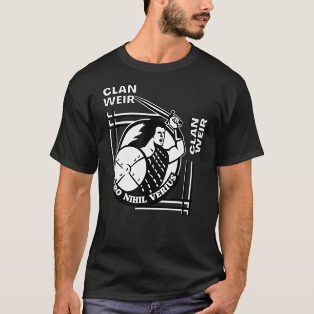 Camiseta Weir Clan Gaelic Motto Swordsman (Anverso)