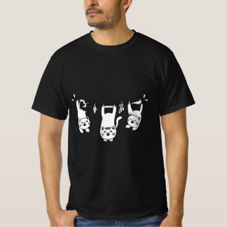Camiseta Whimsical Cats on a Clothesline