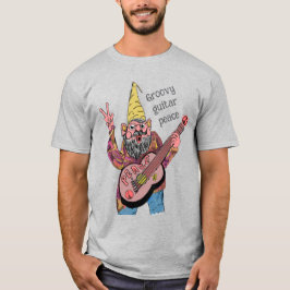 Camiseta Whimsical Gnome with Peace Guitar, Groovy 60s Vibe