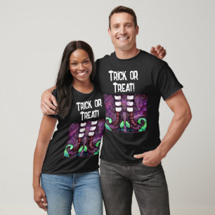 Camiseta Whimsical Halloween Witch Boots Purple Green