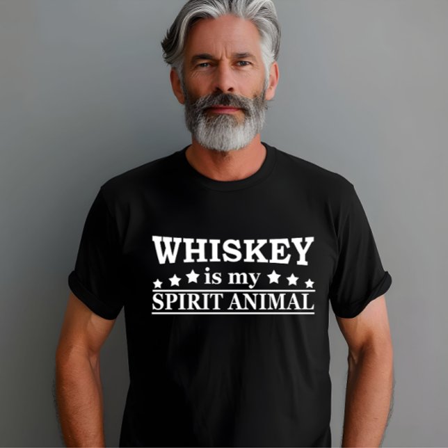 Camiseta Whiskey es mi espíritu, el alcohol divertido (Subido por el creador)