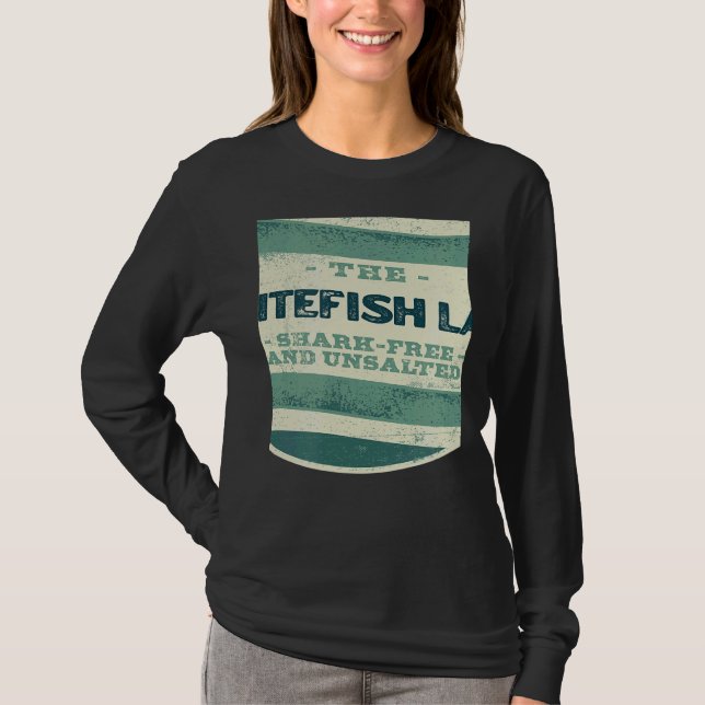 Camiseta Whitefish Lake Shark Free and Unsalted Camping Mon (Anverso)