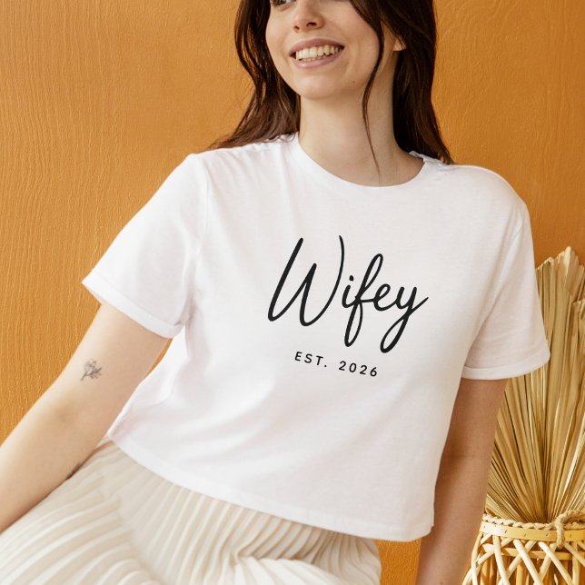 Camiseta Wifey Black Script Typography Established Year     (Subido por el creador)