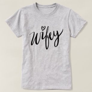 camiseta WIFEY con membrete de mano de bonito espo