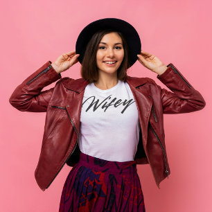 Camiseta Wifey moderno Guión simple en blanco y negro