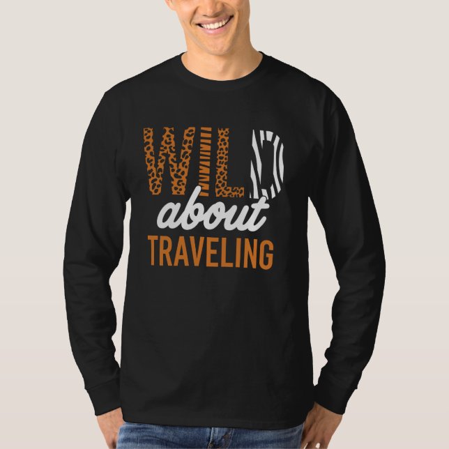Camiseta WILD Acerca De Viajar (Anverso)