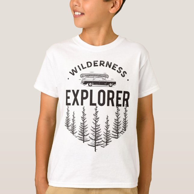 Camiseta Wilderness Explorer Station Wagon Canoe Trees (Anverso)
