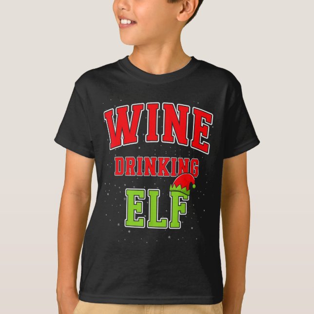 Camiseta Wine Drinking Elf Christmas Family Matching Group  (Anverso)