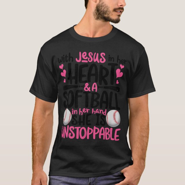Camiseta With Jesus In Her Heart And A Softball She Is Unst (Anverso)