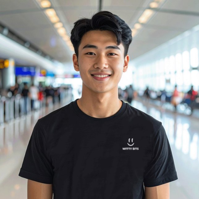 Camiseta Witty Bits Off-White Smiling Face Logo (Subtle branding on a T-shirt from the "Witty Bits" collection by Wave and Walk.)