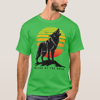 Camiseta Wof howling at the moon