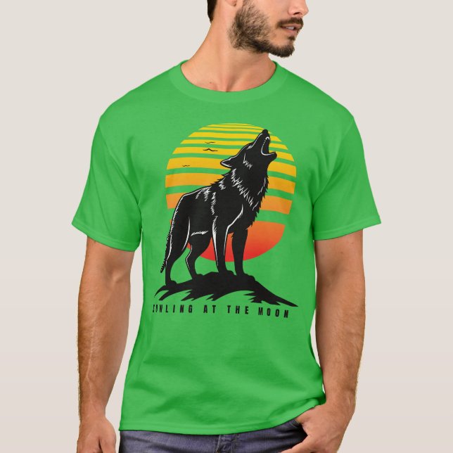 Camiseta Wof howling at the moon (Anverso)