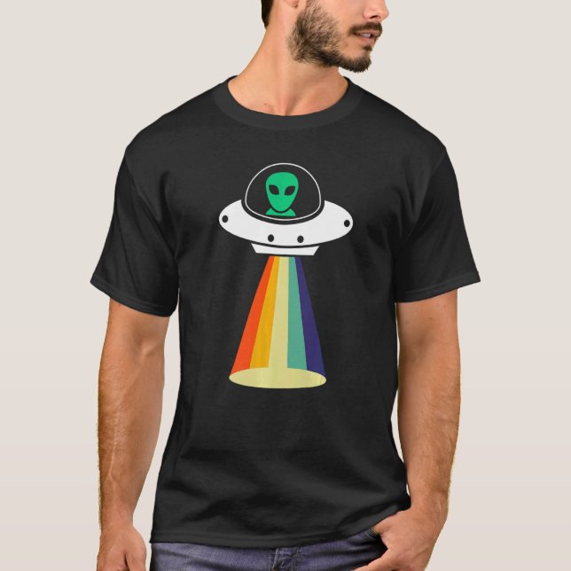 Camiseta Woke Alien Spaceship Rainbow Beam Area 51 I Believ (Anverso)