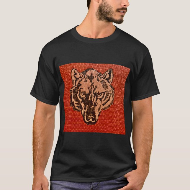 Camiseta Wolf Head on Red (Anverso)